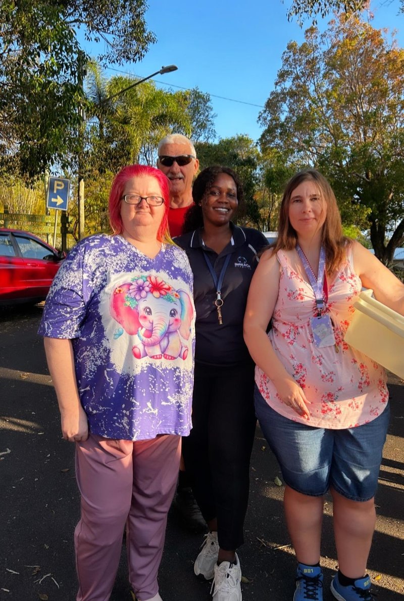 INREACH participants helping with meal delivery